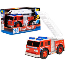 Charger l'image dans la galerie, 112 Camion de pompiers avec son et lumière 18 x 8 x 10,5 cm - petite voiture - véhicules de secours