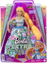 Charger l'image dans la galerie, Mattel Poupée Barbie Extra - Fancy 3 Poupée Chic et accessoires