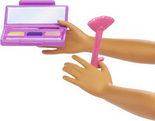 Charger l&#39;image dans la galerie, MATTEL Poupée Barbie Maquilleuse Artistique
