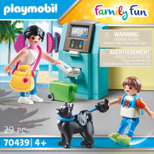 Charger l&#39;image dans la galerie, Vacanciers et distributeur automatique Family Fun - 70439 PLAYMOBIL
