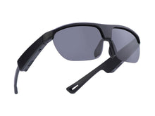 Charger l'image dans la galerie, Lunettes connectées Mogie. - Modèle Atlas - Branches noires avec monture noire et verres solaires  Branche tactile  - Verres solaires - Gestion playlist  et appels - Bluetooth - Assistant vocal  Monture : Noire
