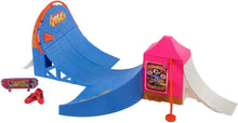Charger l'image dans la galerie, HOT WHEELS Coffret Skate Skatepark Pack Attractions, 1 Fingerboard Tony Hawk
