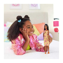 Charger l'image dans la galerie, MATTEL Poupée Barbie Fashionista Robe Colorée - 65 ans Barbie
