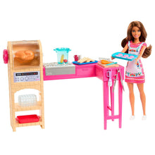 Charger l'image dans la galerie, MATTEL Set de cuisine Barbie Teresa avec poupée
