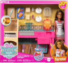 Charger l'image dans la galerie, MATTEL Set de cuisine Barbie Teresa avec poupée
